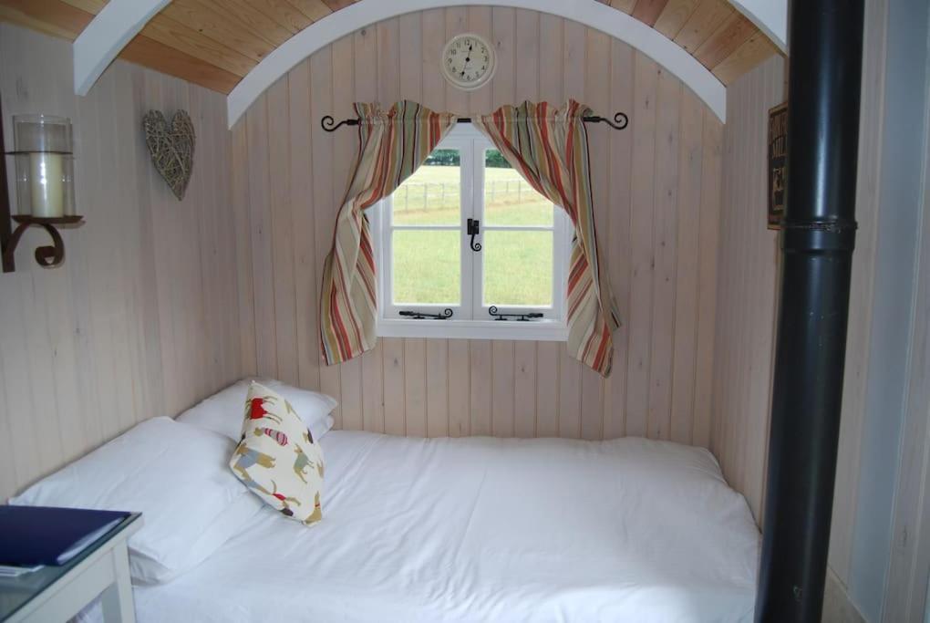 Skylark Shepherds Hut 로열턴브리지웰즈 외부 사진